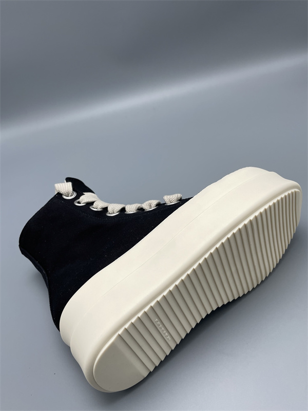 ワイドシューレース モード主役 ボリューム設計 RICK OWENS リック・オウエンス コピー 厚底ハイカットスニーカー 人気急伸