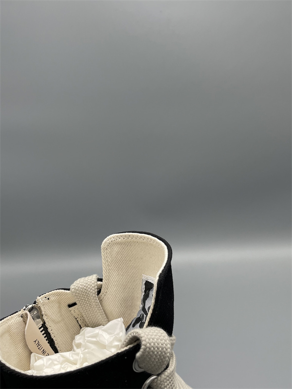 ワイドシューレース モード主役 ボリューム設計 RICK OWENS リック・オウエンス コピー 厚底ハイカットスニーカー 人気急伸