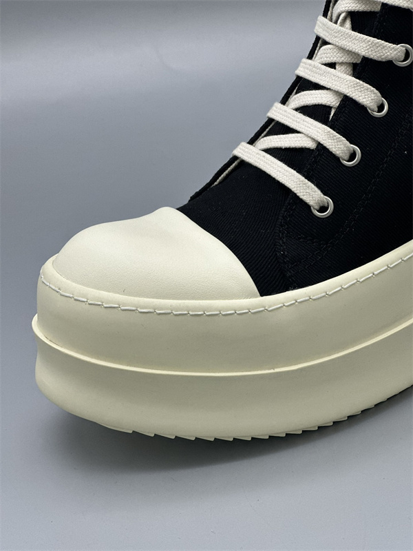 ロングレースアップ ボリュームソール シャープな存在感 RICK OWENS リック・オウエンス コピー 厚底ハイカットスニーカー 話題先行