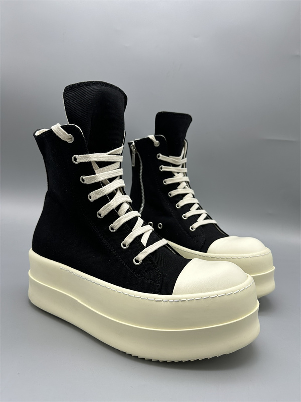 ロングレースアップ ボリュームソール シャープな存在感 RICK OWENS リック・オウエンス コピー 厚底ハイカットスニーカー 話題先行