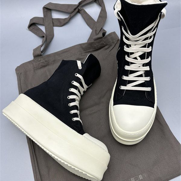 ロングレースアップ ボリュームソール シャープな存在感 RICK OWENS リック・オウエンス コピー 厚底ハイカットスニーカー 話題先行
