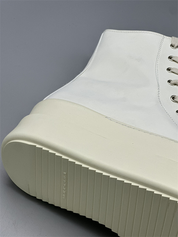 オールホワイト レザーアッパー サイドジップ RICK OWENS リック・オウエンス コピー 厚底ハイカットスニーカー 立体ボリュームソール 新作注目