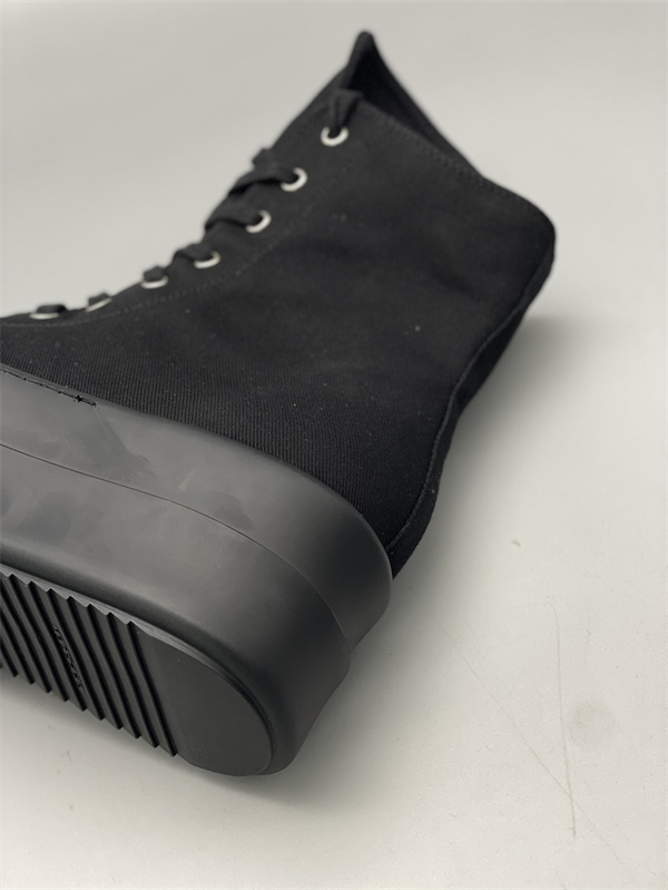 サイドジップ 重厚シルエット RICK OWENS リック・オウエンス コピー 厚底ハイカットスニーカー モード映え 注目度急伸