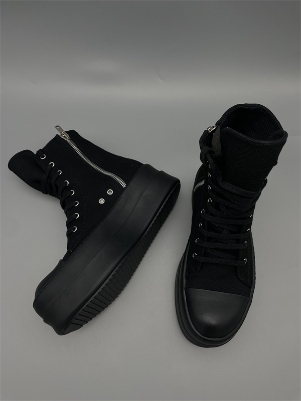 サイドジップ 重厚シルエット RICK OWENS リック・オウエンス コピー 厚底ハイカットスニーカー モード映え 注目度急伸