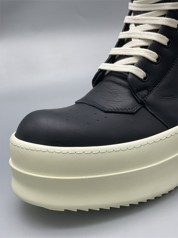  バイカラー切替 ボリュームソール RICK OWENS リック・オウエンス コピー 厚底ロングハイカットスニーカー 未来的モード 視線集中
