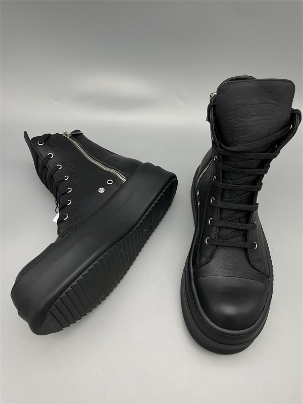 マットな質感 シャープな足元を演出 RICK OWENS リック・オウエンス コピー レースアップハイカットシューズ ストリート本命