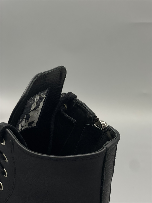 マットな質感 シャープな足元を演出 RICK OWENS リック・オウエンス コピー レースアップハイカットシューズ ストリート本命