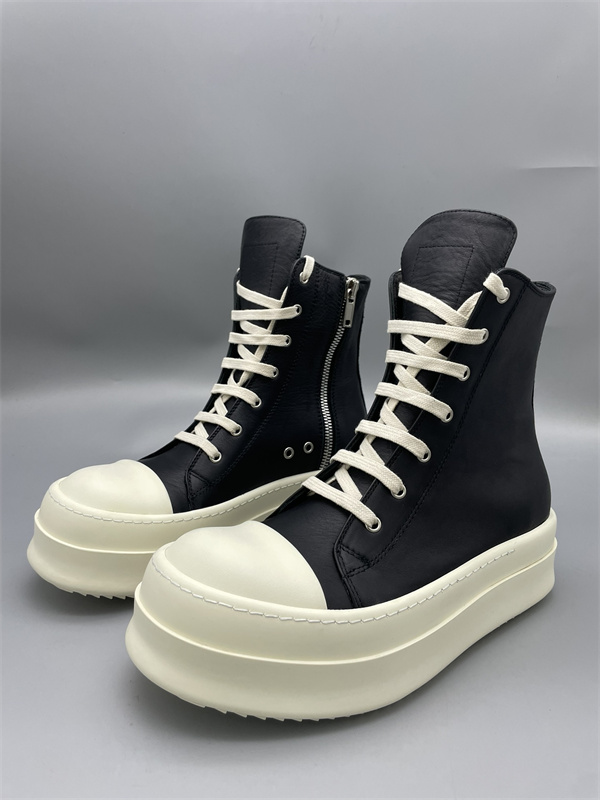 クッションタン 脚長バランス RICK OWENS リック・オウエンス コピー ボリュームスニーカー ストリート主役 旬顔モデル