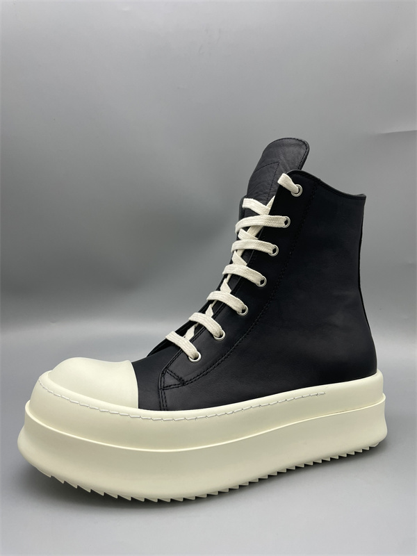 クッションタン 脚長バランス RICK OWENS リック・オウエンス コピー ボリュームスニーカー ストリート主役 旬顔モデル