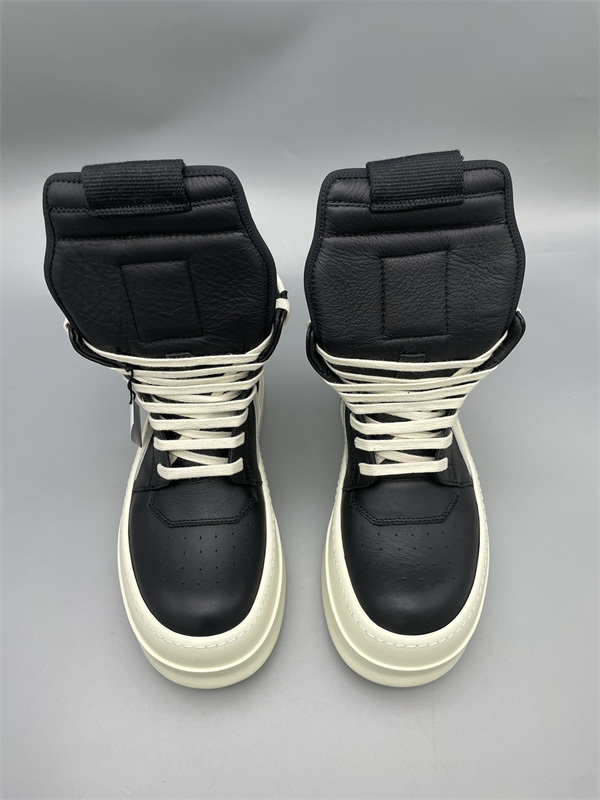 バイカラーパネル ワイドミッドソール RICK OWENS リック・オウエンス コピー 厚底ハイカットスニーカー 近未来的フォルム 人気上昇