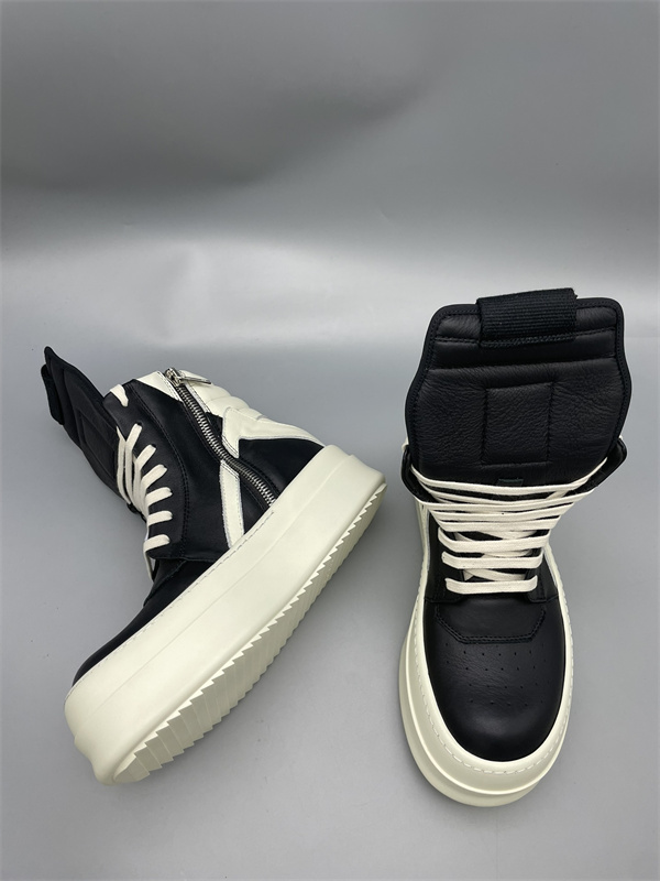 バイカラーパネル ワイドミッドソール RICK OWENS リック・オウエンス コピー 厚底ハイカットスニーカー 近未来的フォルム 人気上昇