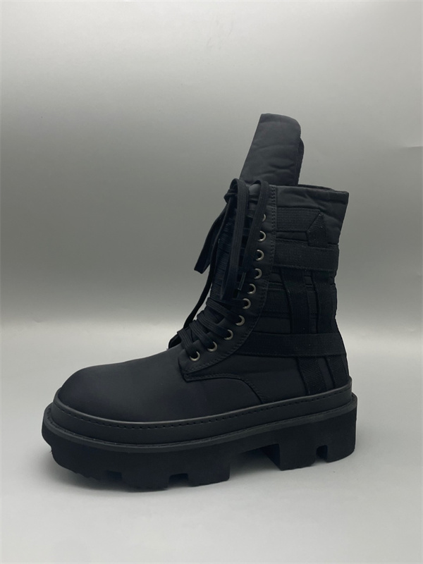 ラグソール RICK OWENS リック・オウエンス コピー 厚底レースアップブーツ ミリタリーモード仕様 注目度急伸