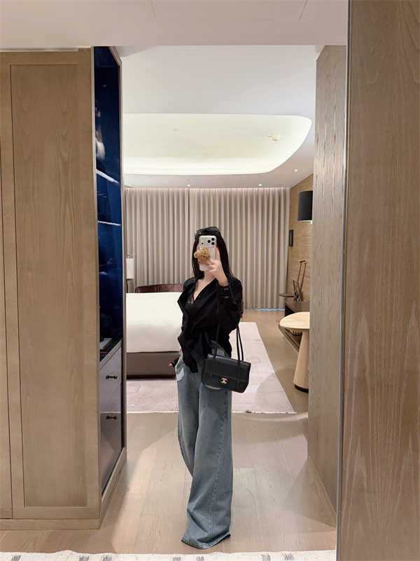 優雅な着映え 長袖シャツ レースカフス 胸ポケット CHANEL シャネル コピー 長袖ブラウス ゆったりフォルム