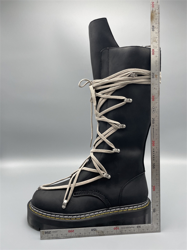 グリップアウトソール RICK OWENS リック・オウエンス コピー コンバットロングブーツ 力強い足元 個性派支持