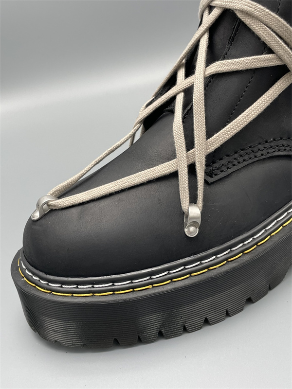 グリップアウトソール RICK OWENS リック・オウエンス コピー コンバットロングブーツ 力強い足元 個性派支持