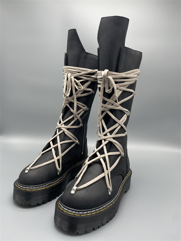 グリップアウトソール RICK OWENS リック・オウエンス コピー コンバットロングブーツ 力強い足元 個性派支持