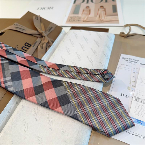注目 ★2026 ★BURBERRY  バーバリー  ネクタイ コピー  プレミアムシルク上質な光沢と滑らかな質感