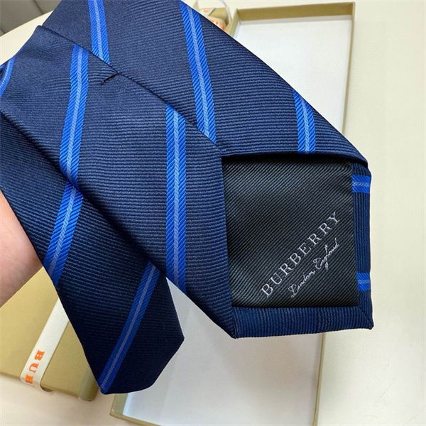 人気 ★ バーバリー  ネクタイ スーパーコピー  どんなスーツにも合わせやすい定番BURBERRY 