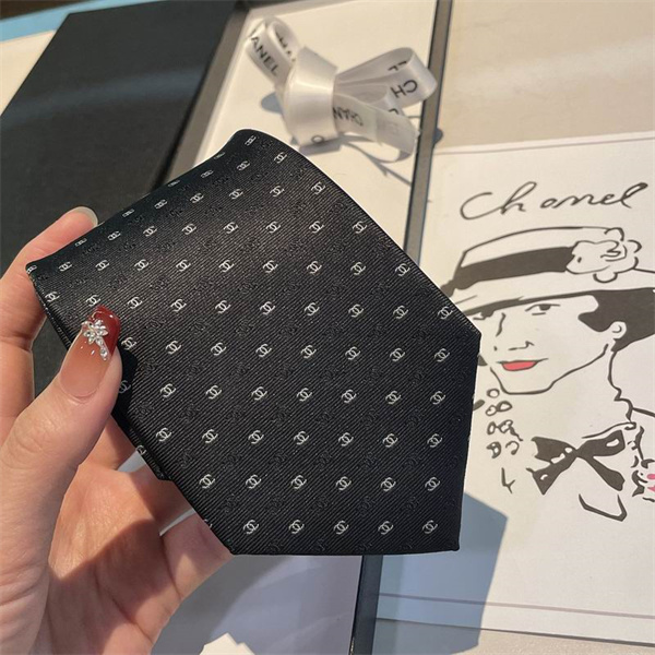 おしゃれCHANEL ★ シャネルスーパーコピー  ネクタイ 注目 さりげなく個性を演出
