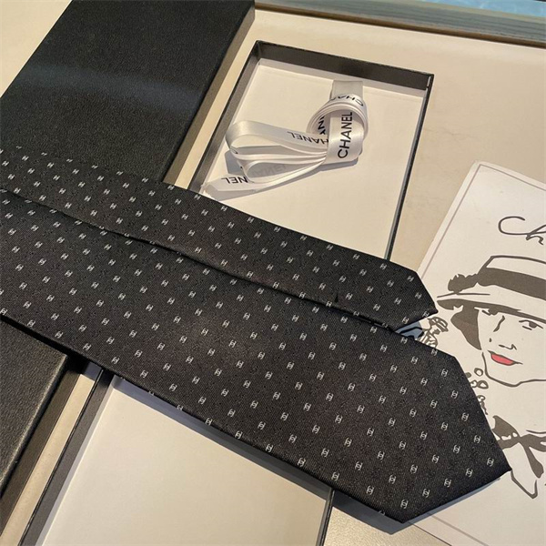 おしゃれCHANEL ★ シャネルスーパーコピー  ネクタイ 注目 さりげなく個性を演出