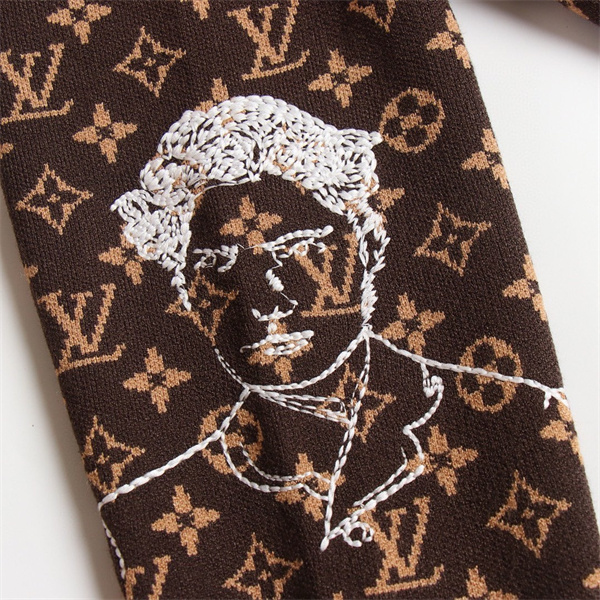 LOUIS VUITTON ルイヴィトン コピー 長袖ニットセーター 話題沸騰 モノグラム総柄 スケッチグラフィック