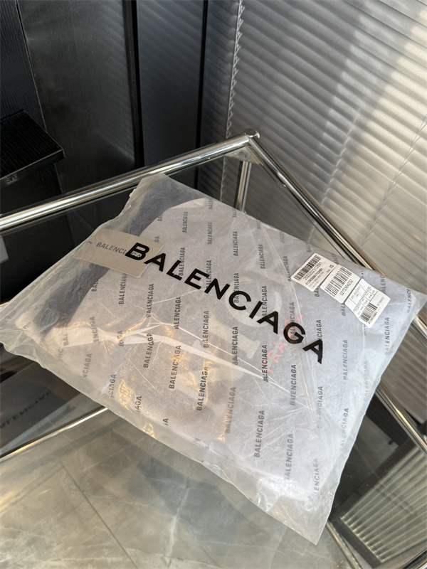 人気上昇 オーバーサイズパーカー FRANCEライン BALENCIAGA バレンシアガ コピー プルオーバーパーカー リブ仕立て