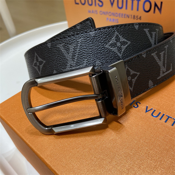 品質感際立つ LOUIS VUITTON ルイヴィトン コピー レザーベルト 端正なバックル仕立て 大人の装い