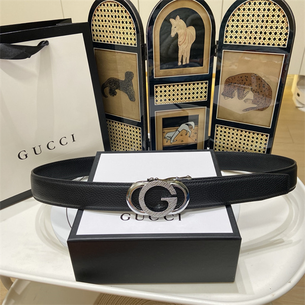 人気上昇 GUCCI グッチ コピー ウエストベルト アイコニックGGモチーフ 洗練バックル デイリー主力
