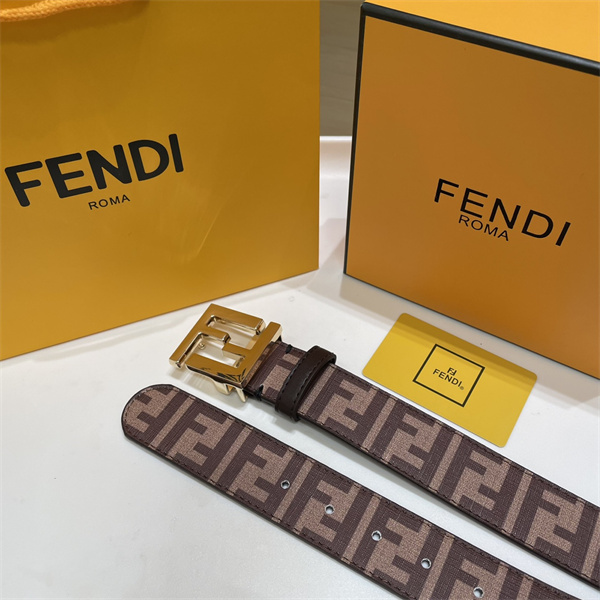 人気上昇 FENDI フェンディ コピー メンズ ウエストベルト A1・A2バックル展開 アイコニックFF柄 着こなし映え