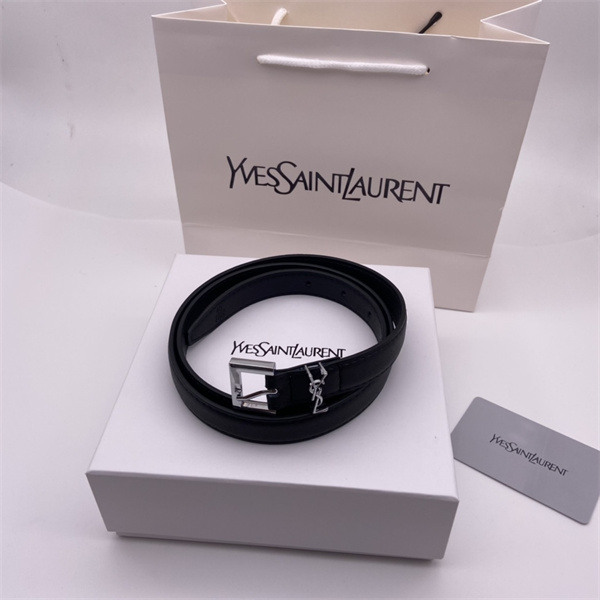 洗練見え SAINT LAURENT サンローラン コピー レザーベルト 細身フォルム ロゴアクセント きれいめコーデ