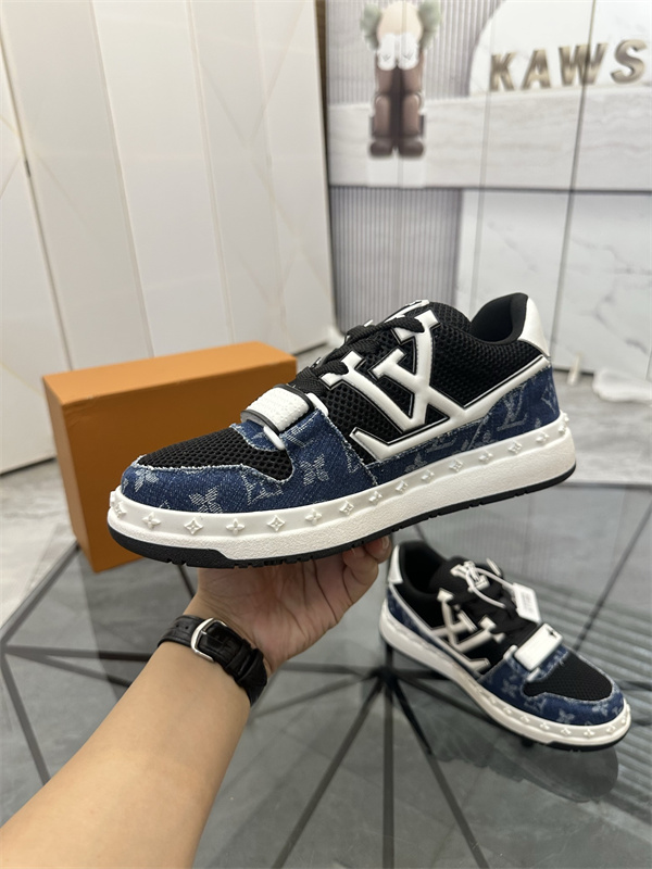 異素材パネル LOUIS VUITTON ルイヴィトン コピー ローカットスニーカー ボリュームソール 都会派ストリートモデル 注目度急伸