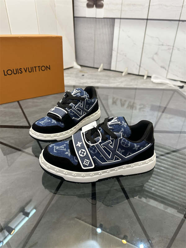 総柄モチーフ ダブルホールド仕様 LOUIS VUITTON ルイヴィトン コピー ローカットシューズ 旬顔カジュアル 話題入り