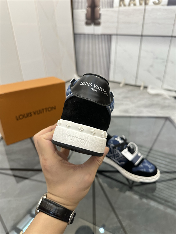 総柄モチーフ ダブルホールド仕様 LOUIS VUITTON ルイヴィトン コピー ローカットシューズ 旬顔カジュアル 話題入り