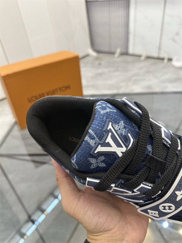総柄モチーフ ダブルホールド仕様 LOUIS VUITTON ルイヴィトン コピー ローカットシューズ 旬顔カジュアル 話題入り
