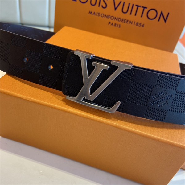 人気上昇 LOUIS VUITTON ルイヴィトン コピー メンズ ロゴベルト アイコニックLVモチーフ 着こなし映え