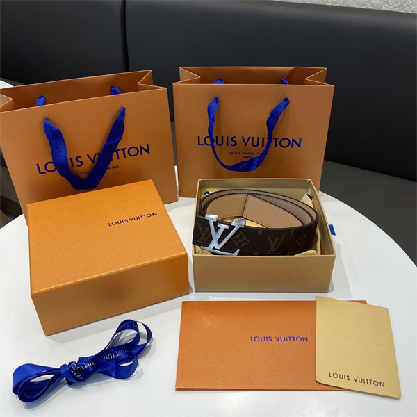 存在感際立つ LOUIS VUITTON ルイヴィトン コピー モノグラムベルト メタルLVバックル ワイドフォルム 大人カジュアル