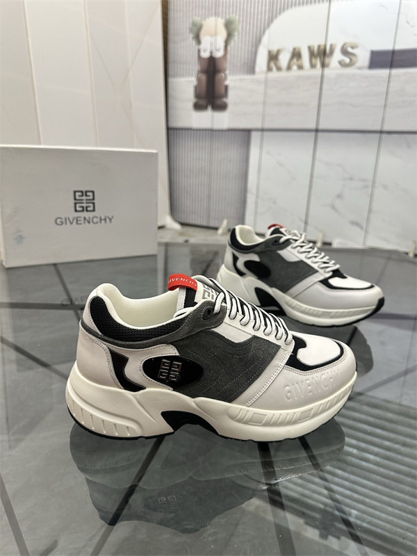 トロランニングフォルム グリップソール GIVENCHY ジバンシィ コピー ローカットスニーカー 軽快なストリート仕様 注目モデル