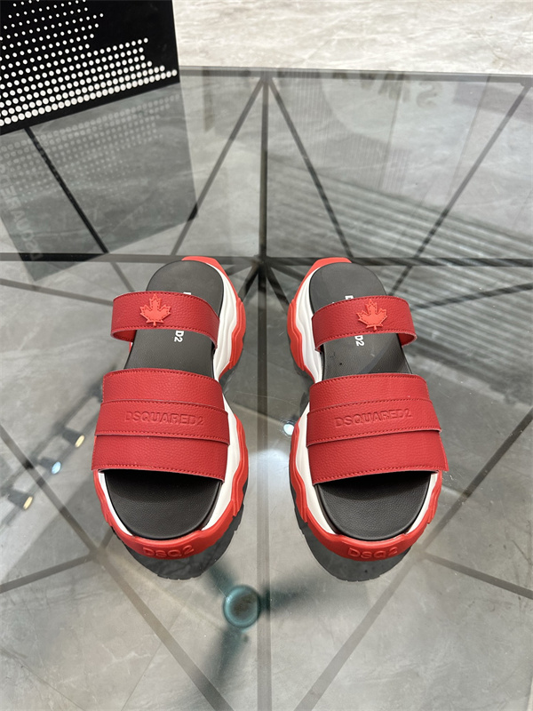 ボリュームソール スポーティーな存在感 DSQUARED2 ディースクエアード コピー ダブルストラップサンダル 注目度急伸