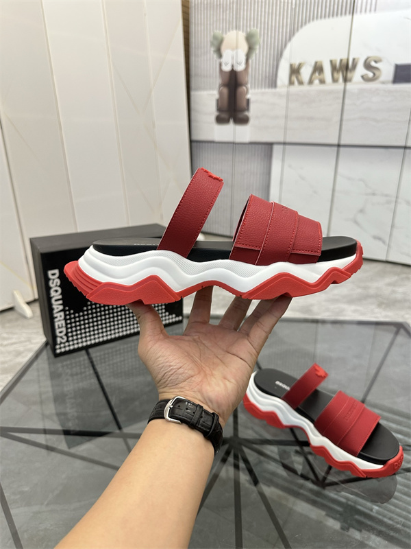 ボリュームソール スポーティーな存在感 DSQUARED2 ディースクエアード コピー ダブルストラップサンダル 注目度急伸