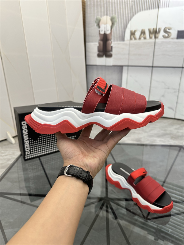 ボリュームソール ホールド感良好 DSQUARED2 ディースクエアード コピー スポーツサンダル アクティブな足元 人気上昇