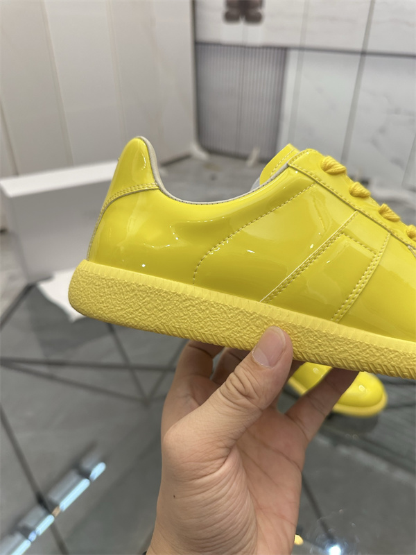 フラットソール MAISON MARGIELA メゾンマルジェラ コピー レースアップスニーカー 洗練されたデイリーモデル 質感際立つ