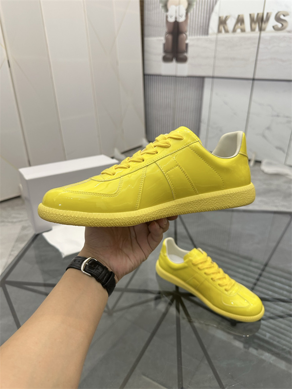 フラットソール MAISON MARGIELA メゾンマルジェラ コピー レースアップスニーカー 洗練されたデイリーモデル 質感際立つ