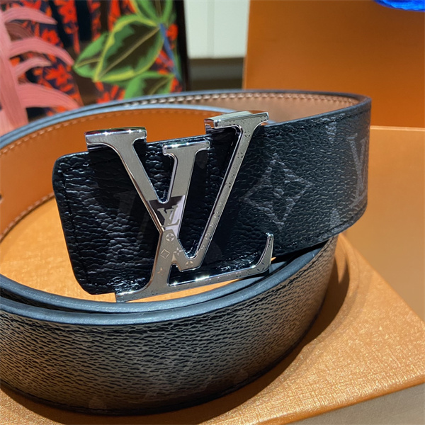 売れ筋候補 LOUIS VUITTON ルイヴィトン コピー メンズ ロゴベルト ワイドシルエット メタルLV 着こなし映え