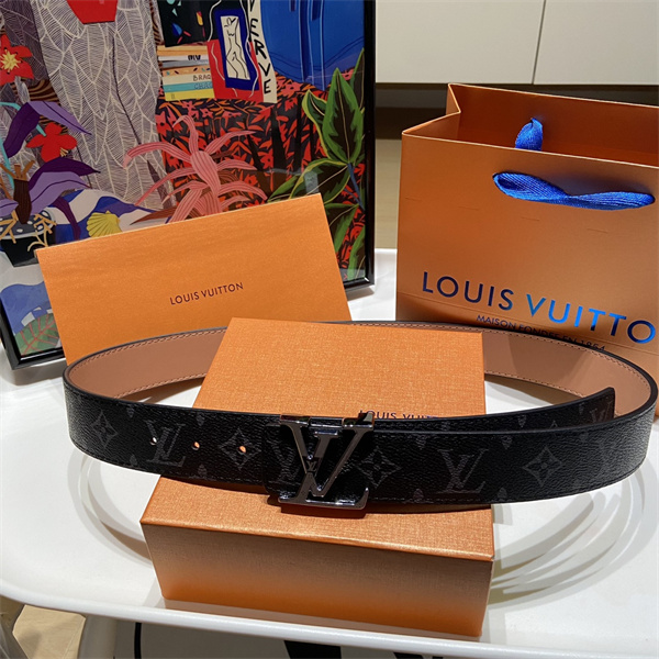 売れ筋候補 LOUIS VUITTON ルイヴィトン コピー メンズ ロゴベルト ワイドシルエット メタルLV 着こなし映え