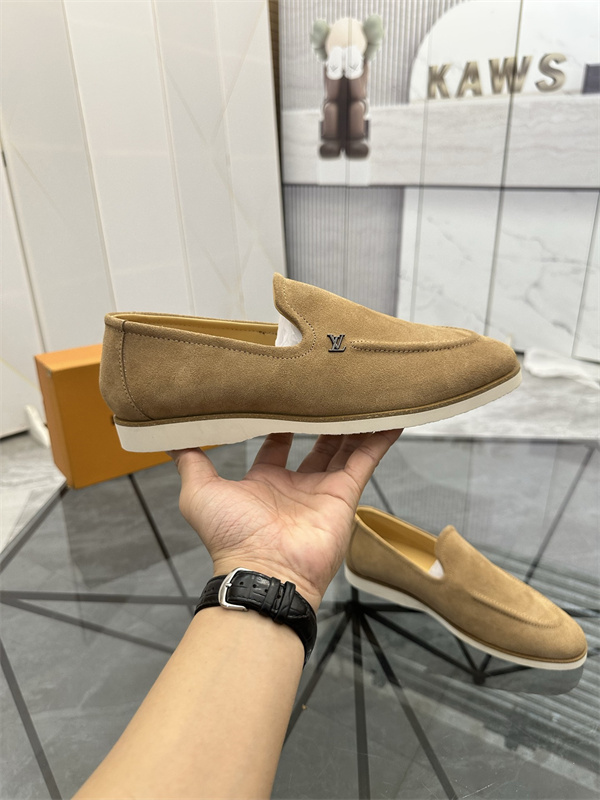 スリッポン仕様 スマートフォルム LOUIS VUITTON ルイヴィトン コピー スエードローファー 6色展開 注目度急伸