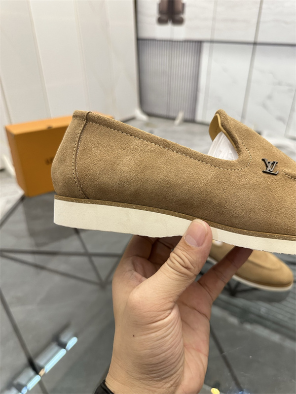 スリッポン仕様 スマートフォルム LOUIS VUITTON ルイヴィトン コピー スエードローファー 6色展開 注目度急伸
