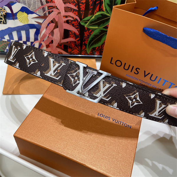 売れ行き好調 LOUIS VUITTON ルイヴィトン コピー メンズ ロゴベルト メタルLVバックル アート感ある主役級デザイン