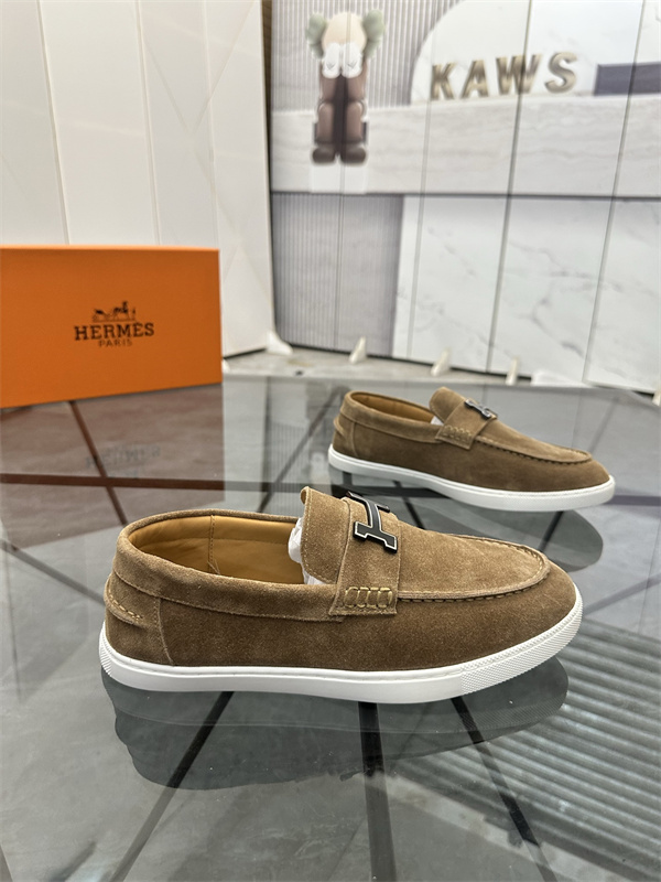 柔軟フィット コントラストソール HERMÈS エルメス コピー ドライビングローファー 大人の休日コーデに活躍 新鮮ムード