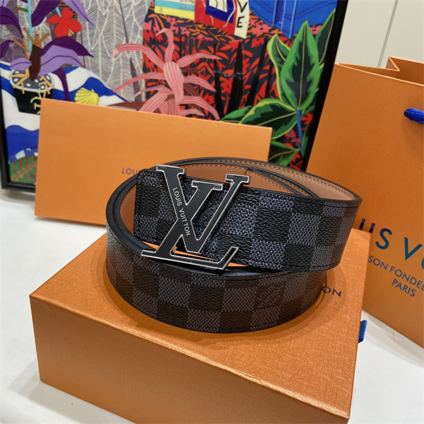 売れ筋期待 LOUIS VUITTON ルイヴィトン コピー メンズ ロゴベルト メタルLVモチーフ アイコニックデザイン