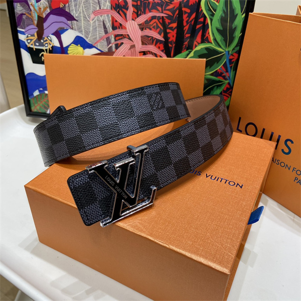 売れ筋期待 LOUIS VUITTON ルイヴィトン コピー メンズ ロゴベルト メタルLVモチーフ アイコニックデザイン